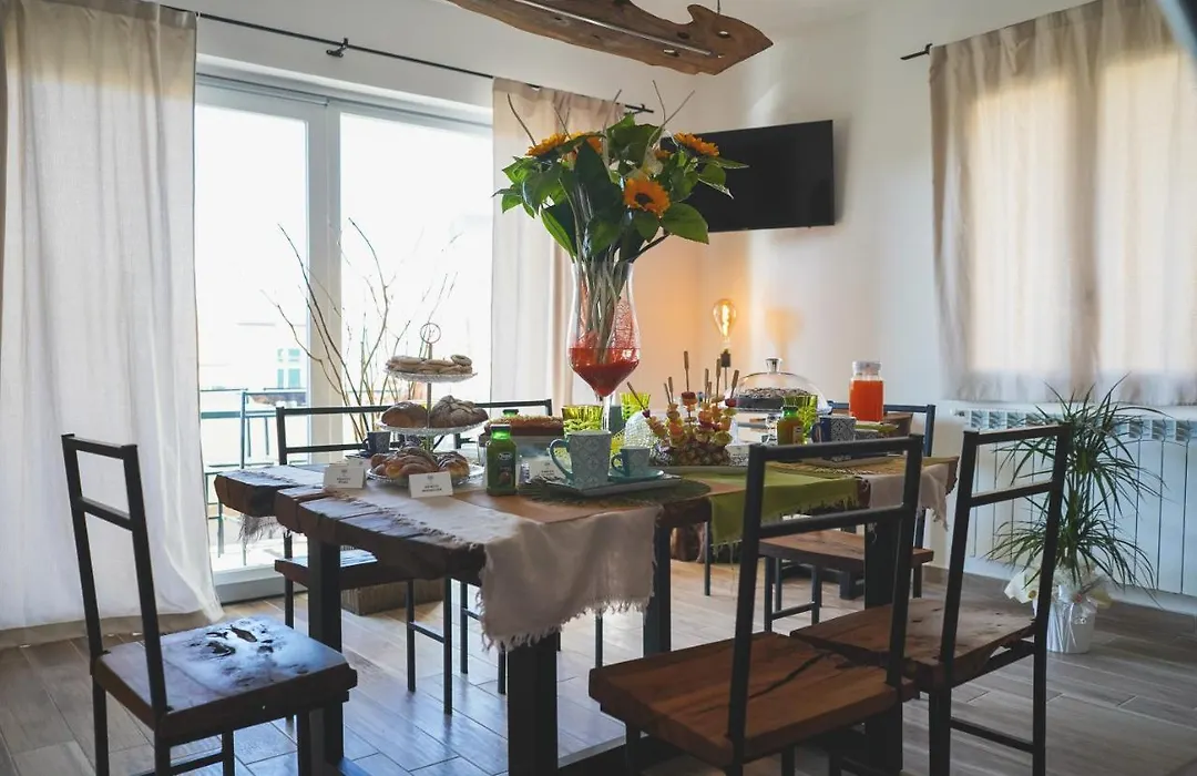 Ulivo Design B&B-1